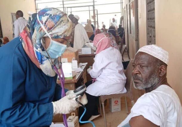 توفي 346 شخصًا بسبب تفشي وباء الكوليرا في الخرطوم، وانتشر الوباء إلى 6 ولايات أخرى.